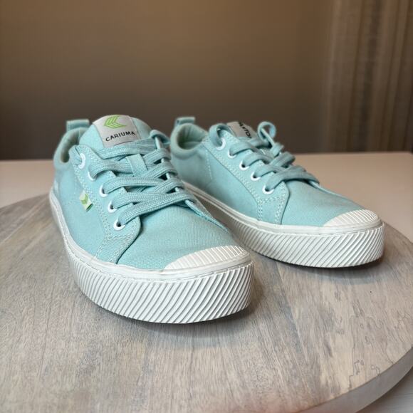 Cariuma Pantone Blue Women's Eggshell Blue Canvas Sneakers US Size 8.5 - Picture 1 of 10